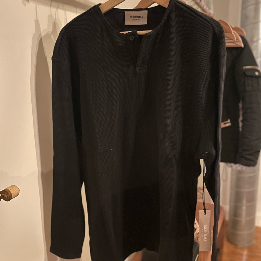 Essential sweater - Picture 3 of 3